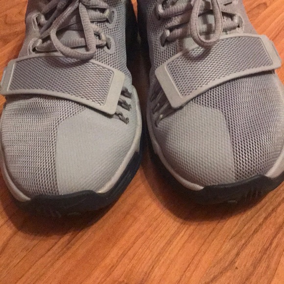 Nike - Picture 5 of 8